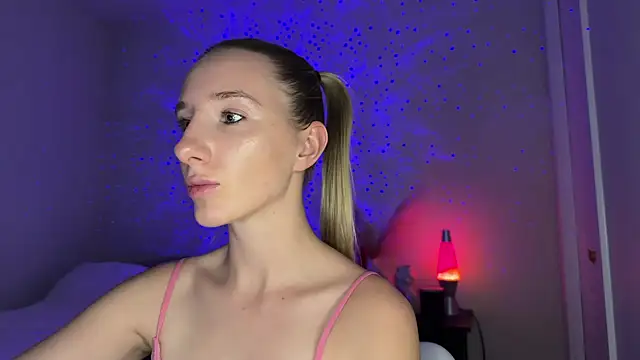 Snapshot of kalye_star chatting on February 12, 2:56 am kalye star online show from February 12, 2:56 am