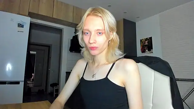  Alice Kitty online show from December 1, 6:35 pm