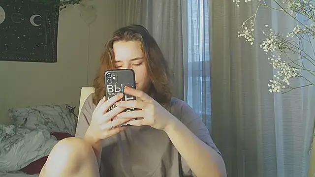 Snapshot of Aurora_workerr chatting on February 26, 1:11 am Aurora workerr online show from February 26, 1:11 am