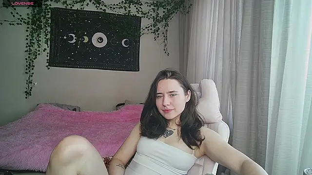 Snapshot of Aurora_workerr chatting on October 20, 7:42 am Aurora workerr online show from October 20, 7:42 am