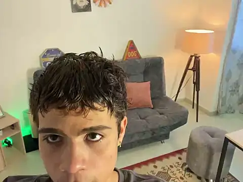 MyLatinHotBoys online show from December 29, 8:58 pm