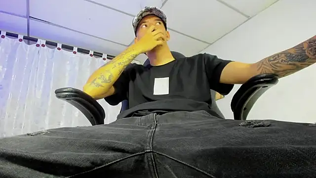 FrannBoy online show from March 6, 7:32 pm