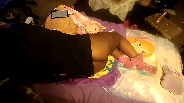 Snapshot of EbonyFetishQueen chatting on April 6, 12:39 pm EbonyFetishQueen online show from April 6, 12:39 pm