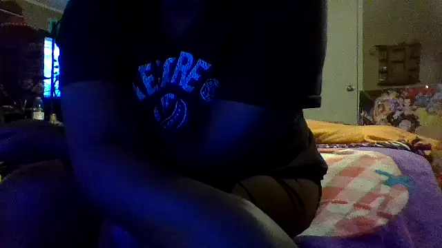 Snapshot of EbonyFetishQueen chatting on April 19, 3:00 pm EbonyFetishQueen online show from April 19, 3:00 pm