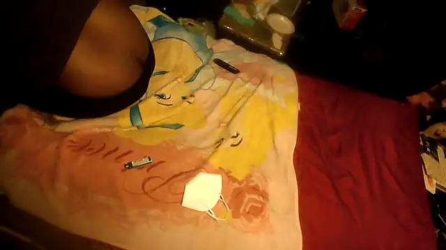 Snapshot of EbonyFetishQueen chatting on April 25, 8:17 pm EbonyFetishQueen online show from April 25, 8:17 pm