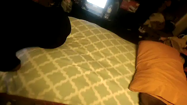 Snapshot of EbonyFetishQueen chatting on May 5, 1:24 am EbonyFetishQueen online show from May 5, 1:24 am