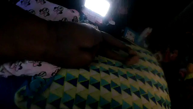 Snapshot of EbonyFetishQueen chatting on May 19, 7:37 am EbonyFetishQueen online show from May 19, 7:37 am