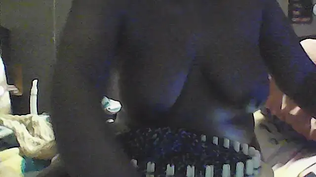 Snapshot of EbonyFetishQueen chatting on June 4, 1:06 pm EbonyFetishQueen online show from June 4, 1:06 pm