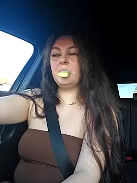 Snapshot of Britishbella chatting on February 2, 3:49 pm Britishbella online show from February 2, 3:49 pm