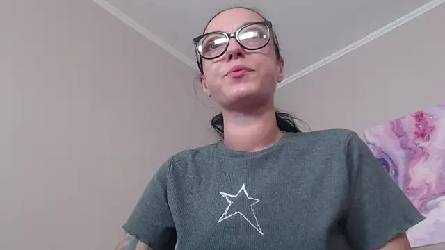 Snapshot of IzabelllNoir chatting on June 30, 6:03 am IzabelllNoir online show from June 30, 6:03 am