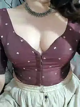 Brown Maxi online show from February 16, 3:27 pm