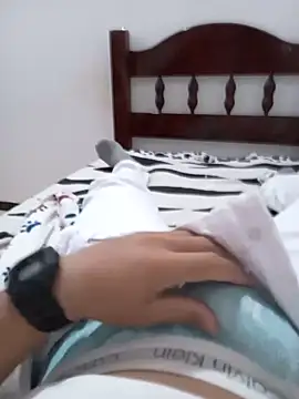 Snapshot of maikinhopL chatting on January 29, 3:44 am maikinhopL online show from January 29, 3:44 am