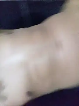 Snapshot of maikinhopL chatting on November 4, 3:05 am maikinhopL online show from November 4, 3:05 am