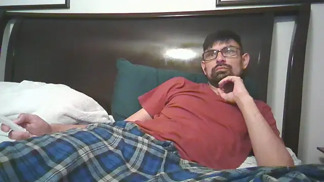 Snapshot of spence204011 chatting on March 14, 2:50 am spence204011 online show from March 14, 2:50 am