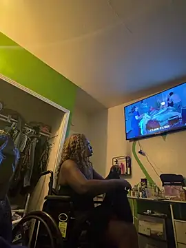 JoWheelsss online show from March 4, 5:13 am