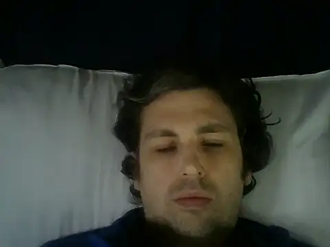 Snapshot of fred301993 chatting on January 14, 12:11 am fred301993 online show from January 14, 12:11 am