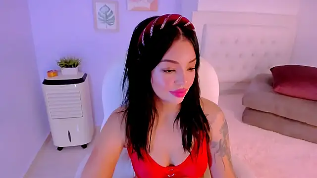 Sara LipsX online show from February 8, 6:54 am