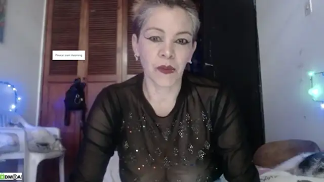 Snapshot of electra-mommy chatting on May 20, 7:31 pm electra-mommy online show from May 20, 7:31 pm