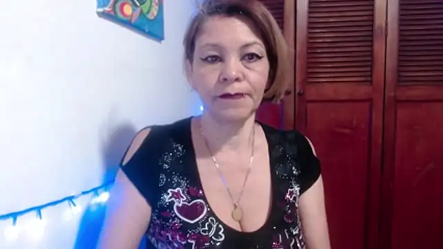 Snapshot of electra-mommy chatting on July 2, 11:05 am electra-mommy online show from July 2, 11:05 am