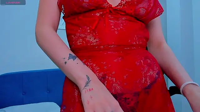 Snapshot of Angel_Sapphire_ chatting on December 14, 12:01 pm Angel Sapphire online show from December 14, 12:01 pm