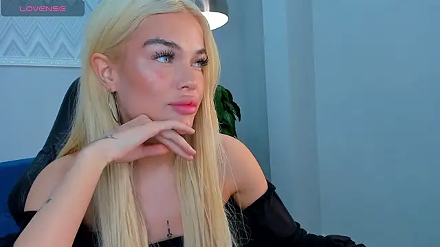 Snapshot of Angel_Sapphire_ chatting on March 2, 3:37 pm Angel Sapphire online show from March 2, 3:37 pm