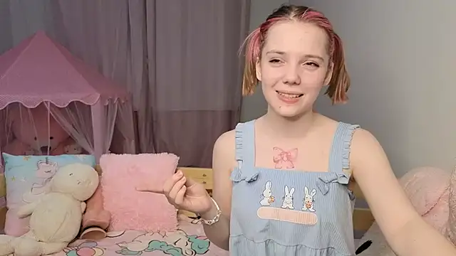 Snapshot of PrincessLittleKiki chatting on April 16, 7:14 pm PrincessLittleKiki online show from April 16, 7:14 pm