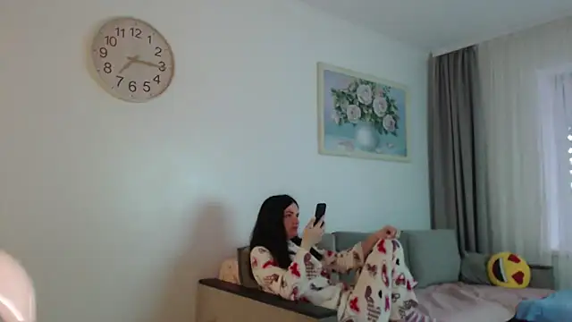  JustmeHere  online show from February 20, 5:15 am