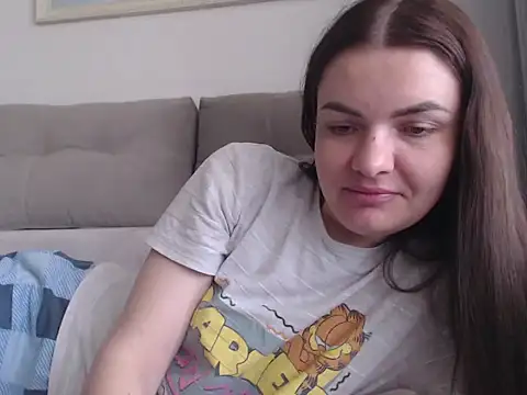 Snapshot of _JustmeHere_ chatting on April 11, 6:51 am JustmeHere online show from April 11, 6:51 am