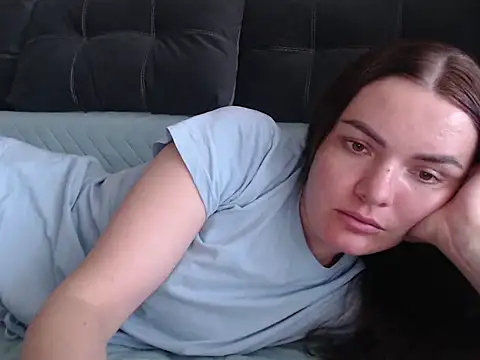Snapshot of _JustmeHere_ chatting on April 14, 12:44 pm JustmeHere online show from April 14, 12:44 pm
