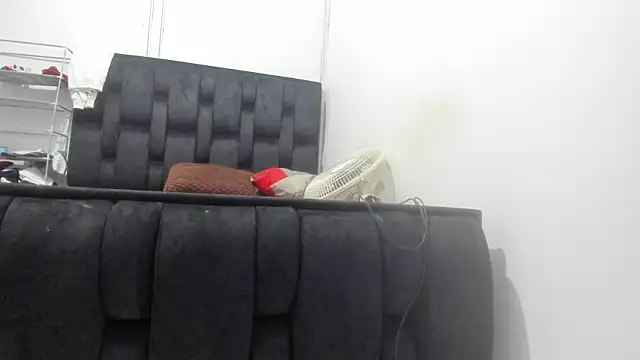 Snapshot of Brenda_Smith69 chatting on June 19, 11:52 pm Brenda Smith69 online show from June 19, 11:52 pm