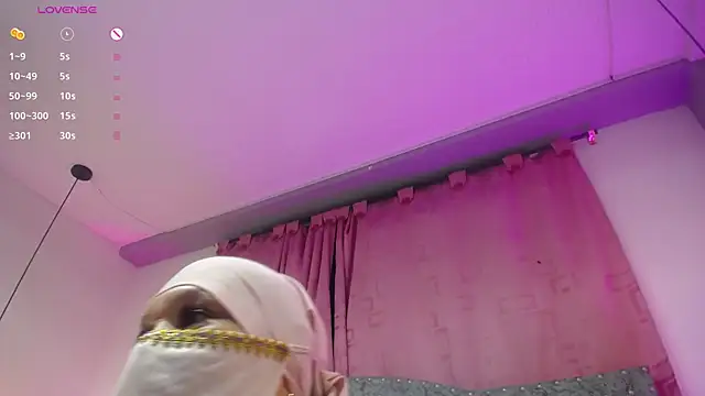 Uzziah Sabag online show from October 28, 12:03 am