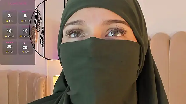 Snapshot of anna-henao chatting on December 4, 1:31 pm anna-henao online show from December 4, 1:31 pm