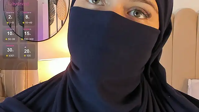 Snapshot of anna-henao chatting on December 12, 3:59 pm anna-henao online show from December 12, 3:59 pm