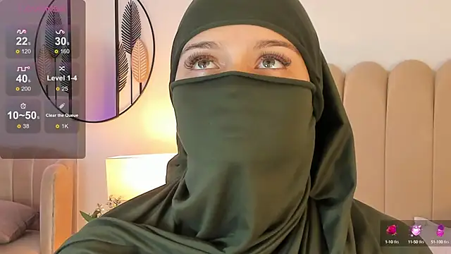 Snapshot of anna-henao chatting on December 13, 1:44 pm anna-henao online show from December 13, 1:44 pm