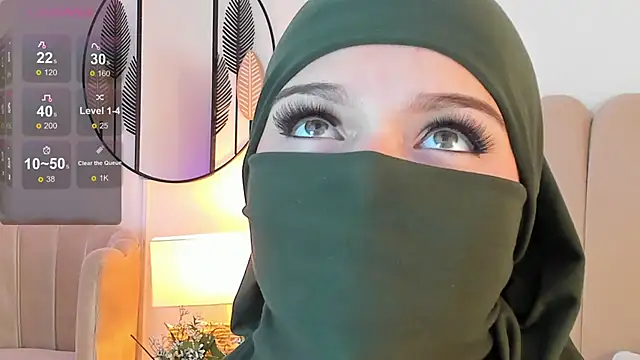 Snapshot of anna-henao chatting on January 24, 12:31 pm anna-henao online show from January 24, 12:31 pm