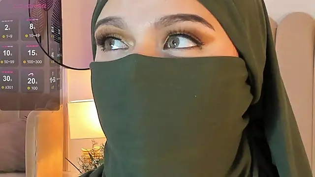 Snapshot of anna-henao chatting on February 14, 5:14 pm anna-henao online show from February 14, 5:14 pm