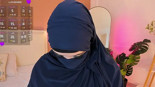 Snapshot of anna-henao chatting on September 24, 7:06 pm anna-henao online show from September 24, 7:06 pm