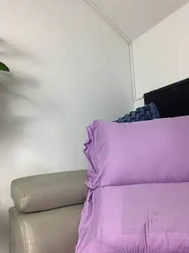 jamilaross online show from February 8, 6:01 am