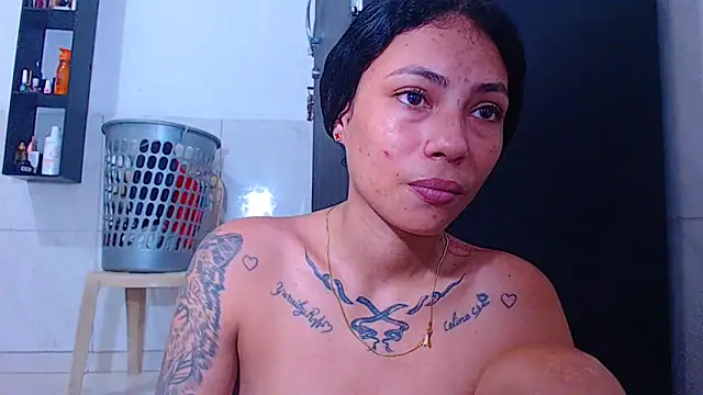 Snapshot of harry_lia_ chatting on May 16, 9:13 pm harry lia online show from May 16, 9:13 pm