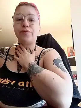 divine eve online show from March 1, 3:05 pm