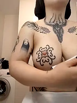 divine eve online show from September 19, 6:15 am