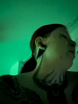 divine eve online show from December 3, 5:55 pm