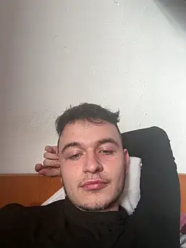 Snapshot of Kosty61_ chatting on March 18, 12:19 pm Kosty61 online show from March 18, 12:19 pm