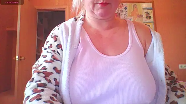 mira robinsonnn online show from February 20, 3:03 am