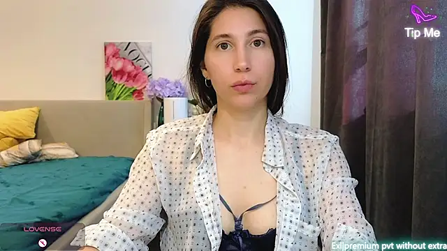 Snapshot of marrycolins chatting on June 4, 2:39 am marrycolins online show from June 4, 2:39 am