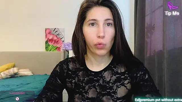 Snapshot of marrycolins chatting on June 7, 1:21 am marrycolins online show from June 7, 1:21 am