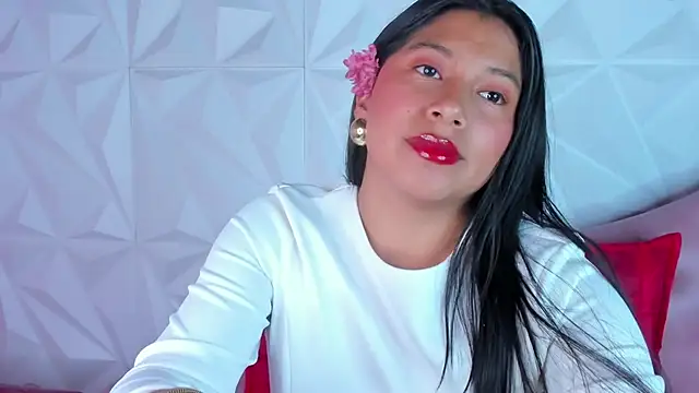 Snapshot of LinnaGardenia chatting on December 25, 12:47 pm LinnaGardenia online show from December 25, 12:47 pm