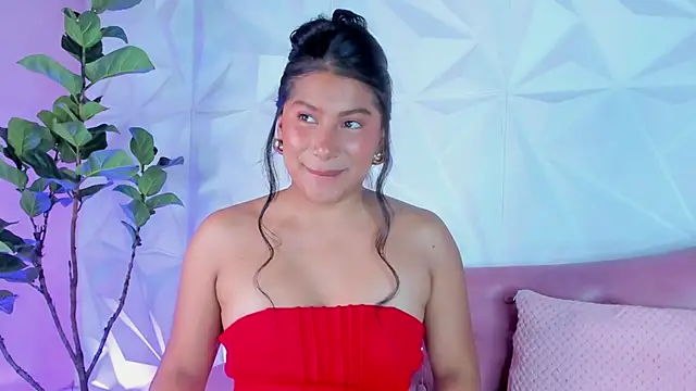 Snapshot of LinnaGardenia chatting on February 2, 5:04 pm LinnaGardenia online show from February 2, 5:04 pm