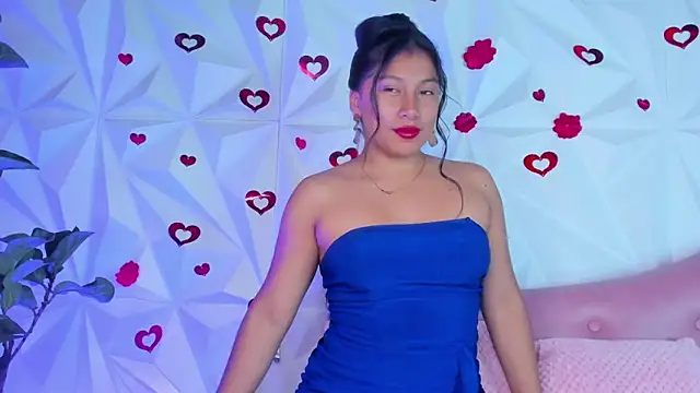 Snapshot of LinnaGardenia chatting on March 5, 2:12 pm LinnaGardenia online show from March 5, 2:12 pm