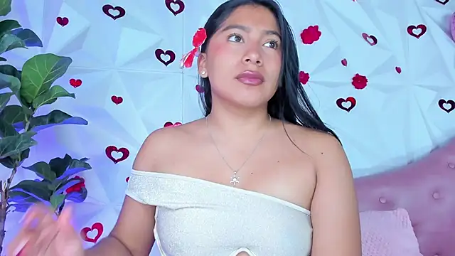 Snapshot of LinnaGardenia chatting on March 19, 2:13 pm LinnaGardenia online show from March 19, 2:13 pm